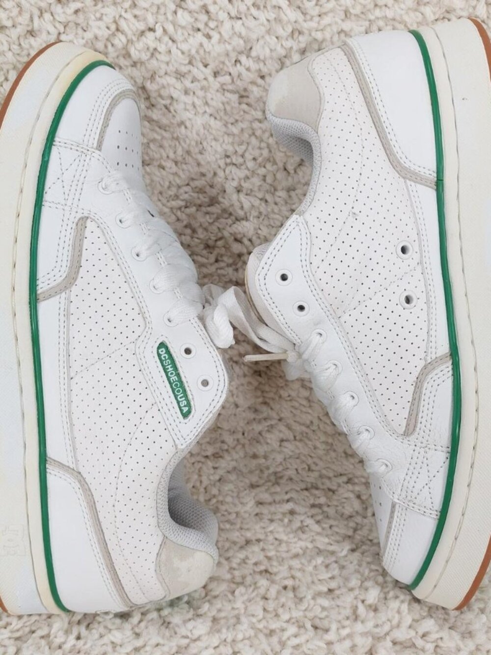 DC Shoes Fat Tongue Skater Sneakers Mens Sz 8, White/Green Perforated Cushioned